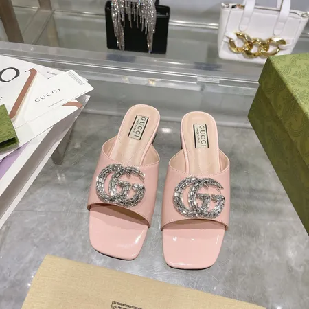 グッチ スリッパ