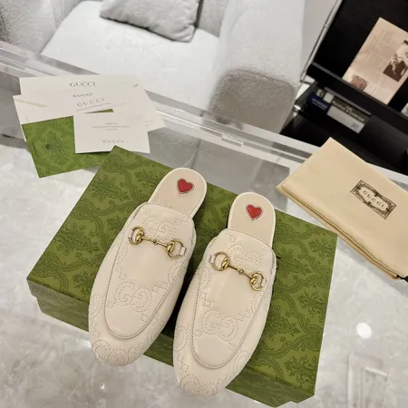 グッチ スリッパ