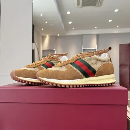 グッチ スニーカー