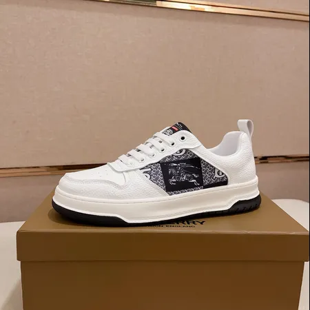 バーバリー ス カジュアルシューズ