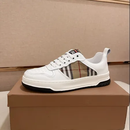 バーバリー ス カジュアルシューズ