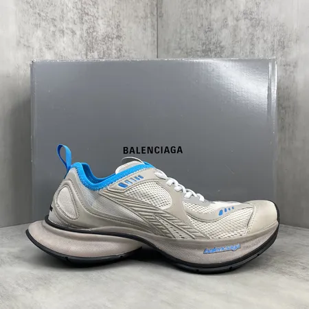 バレンシアガ スニーカー