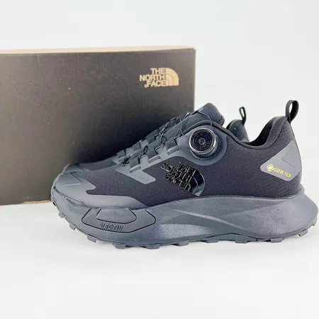 ノースフェイス スニーカー