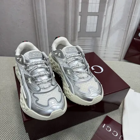 グッチ スニーカー