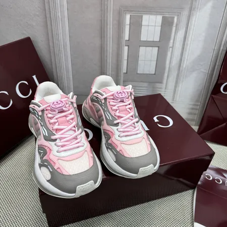 グッチ スニーカー