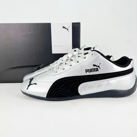 プーマ スニーカー