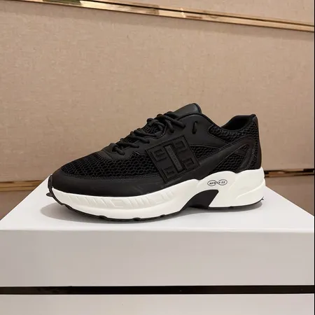 ジバンシィ スニーカー