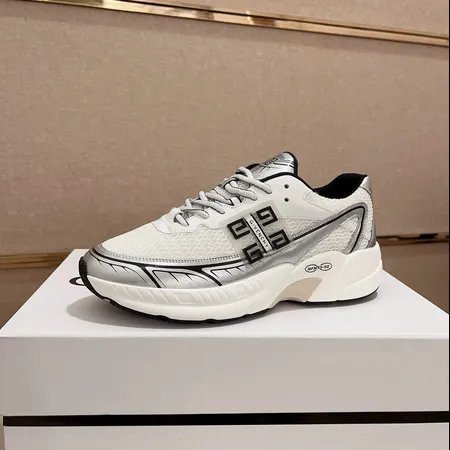 ジバンシィ スニーカー