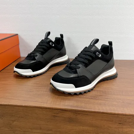 エルメス スニーカー