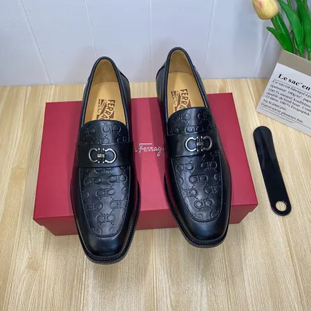 フェラガモ ビジネスシューズ