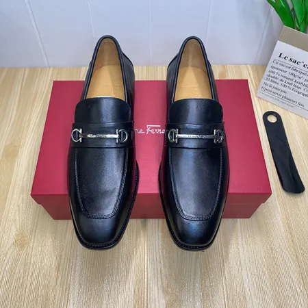 フェラガモ ビジネスシューズ