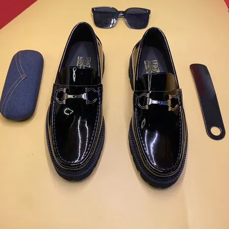 フェラガモ ビジネスシューズ