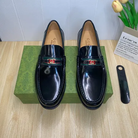 グッチ ビジネスシューズ