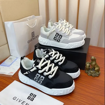 ジバンシィ カジュアルシューズ