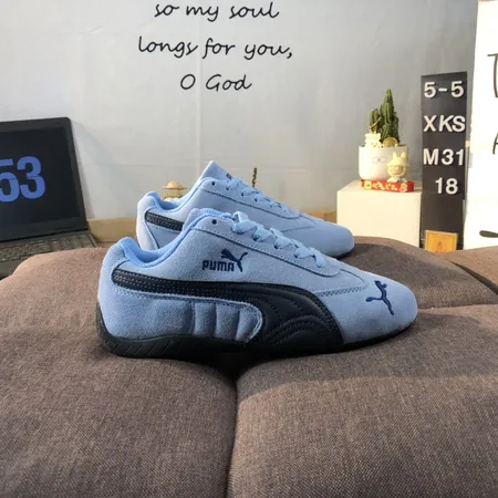 プーマ カジュアルシューズ