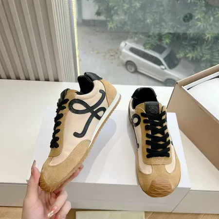 ロエベ カジュアルシューズ