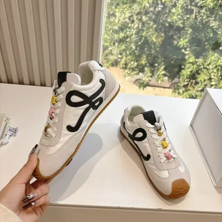 ロエベ カジュアルシューズ