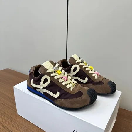 ロエベ カジュアルシューズ