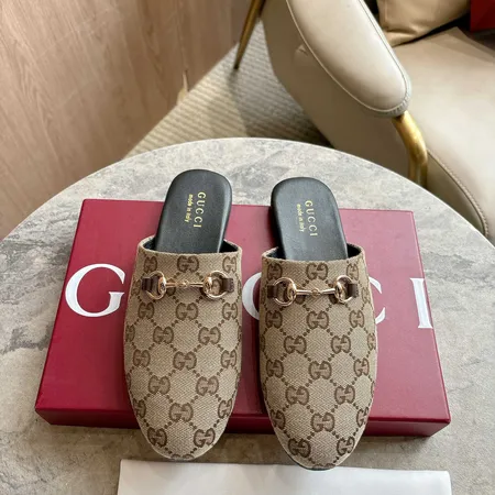 グッチ スリッパ