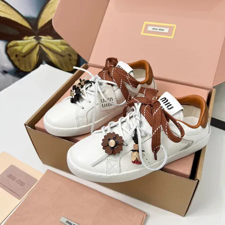 ミュウミュウ カジュアルシューズ