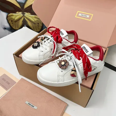 ミュウミュウ カジュアルシューズ