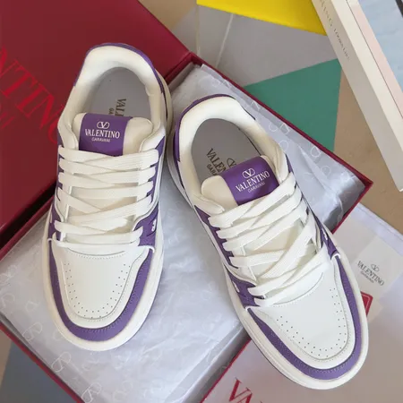 ヴァレンティノ カジュアルシューズ