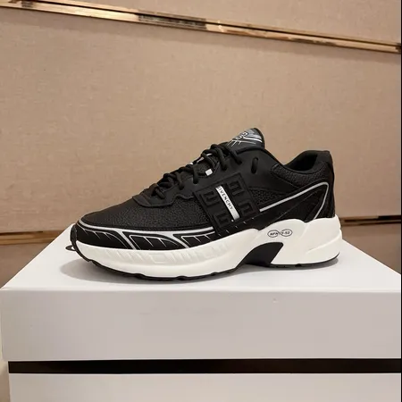 ジバンシィ スニーカー