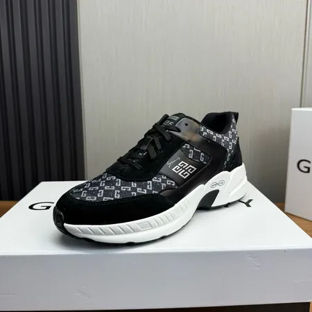 ジバンシィ スニーカー