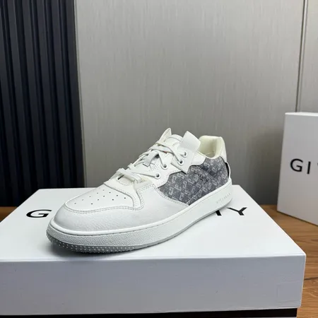 ジバンシィ カジュアルシューズ