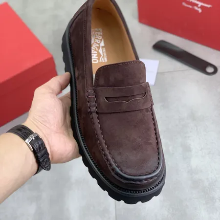 フェラガモ ビジネスシューズ