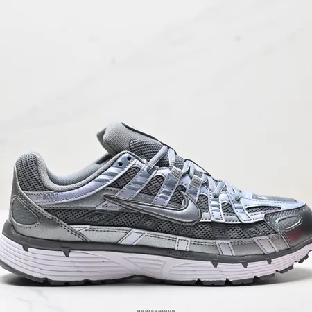 ナイキ スニーカー