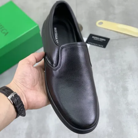 ボッテガ ヴェネタ カジュアルシューズ