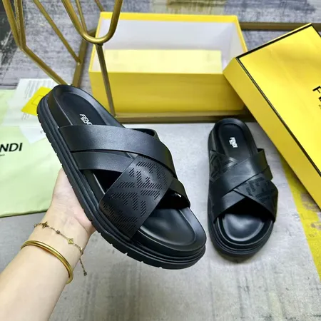 フェンディ スリッパ