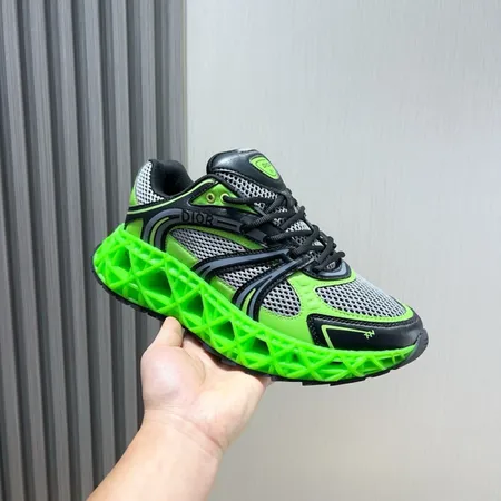 ディオール スニーカー