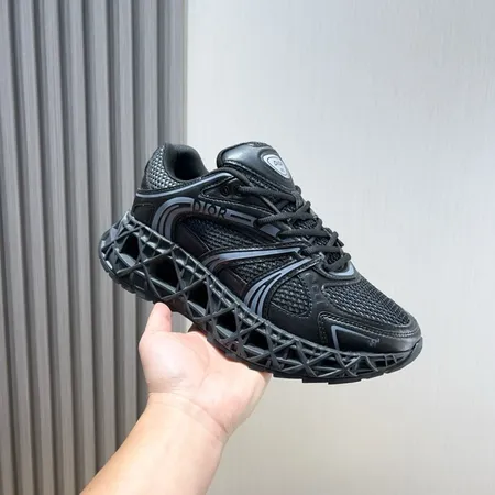 ディオール スニーカー