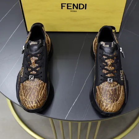 フェンディ スニーカー