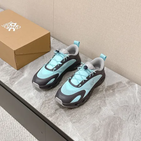 ロエベ スニーカー