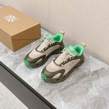 ロエベ スニーカー