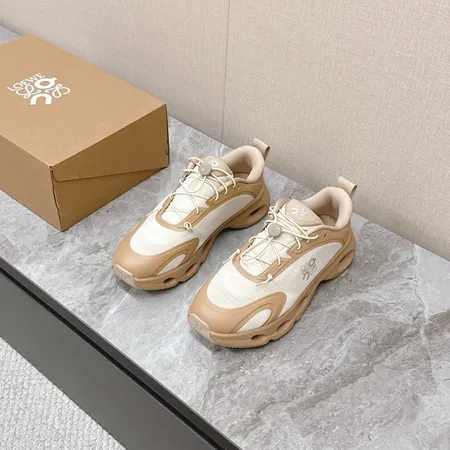 ロエベ スニーカー