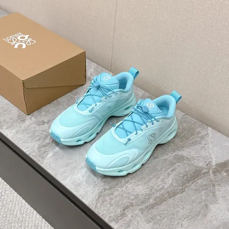 ロエベ スニーカー