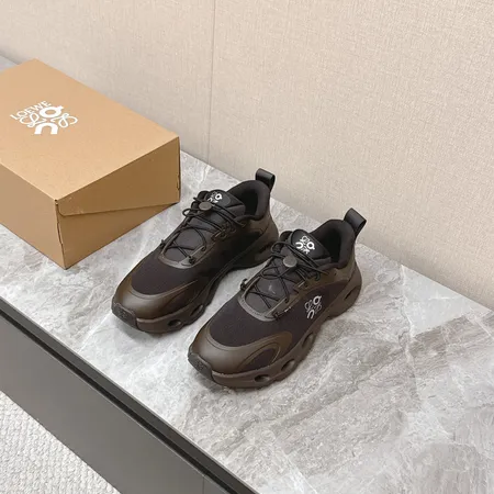 ロエベ スニーカー