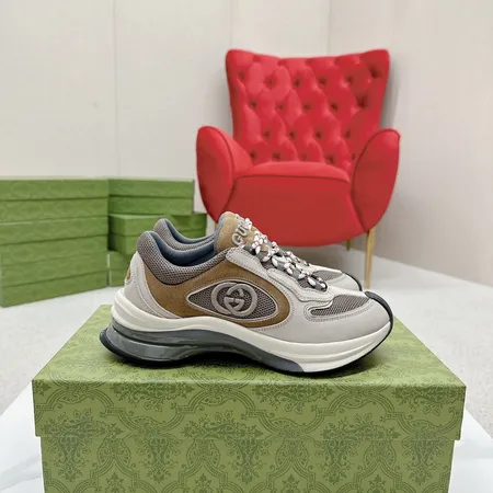 グッチ スニーカー