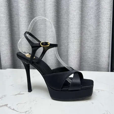 イブサンローラン サンダル