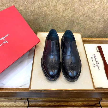 フェラガモ ビジネスシューズ