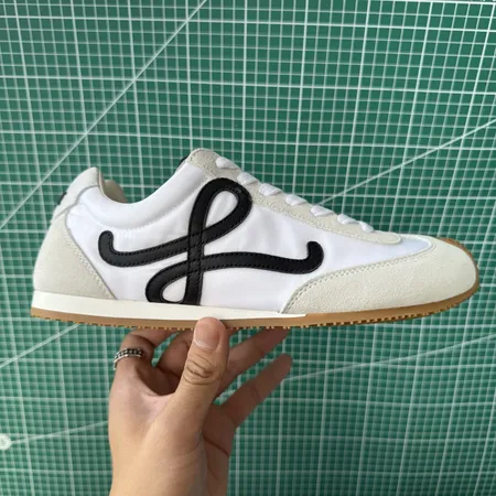 ロエベ カジュアルシューズ