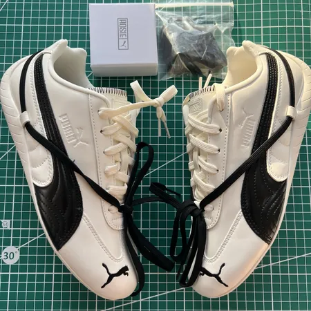 プーマ カジュアルシューズ