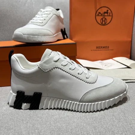 エルメス スニーカー