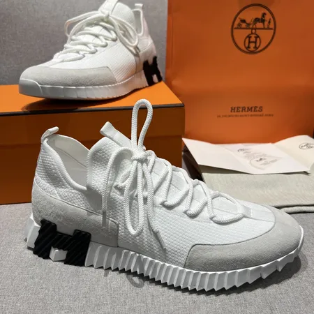 エルメス スニーカー