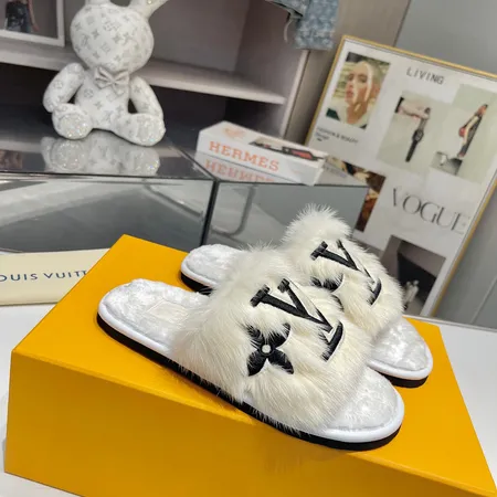 ルイヴィトン スリッパ