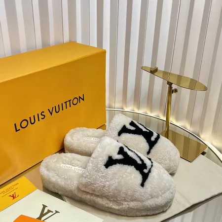ルイヴィトン スリッパ